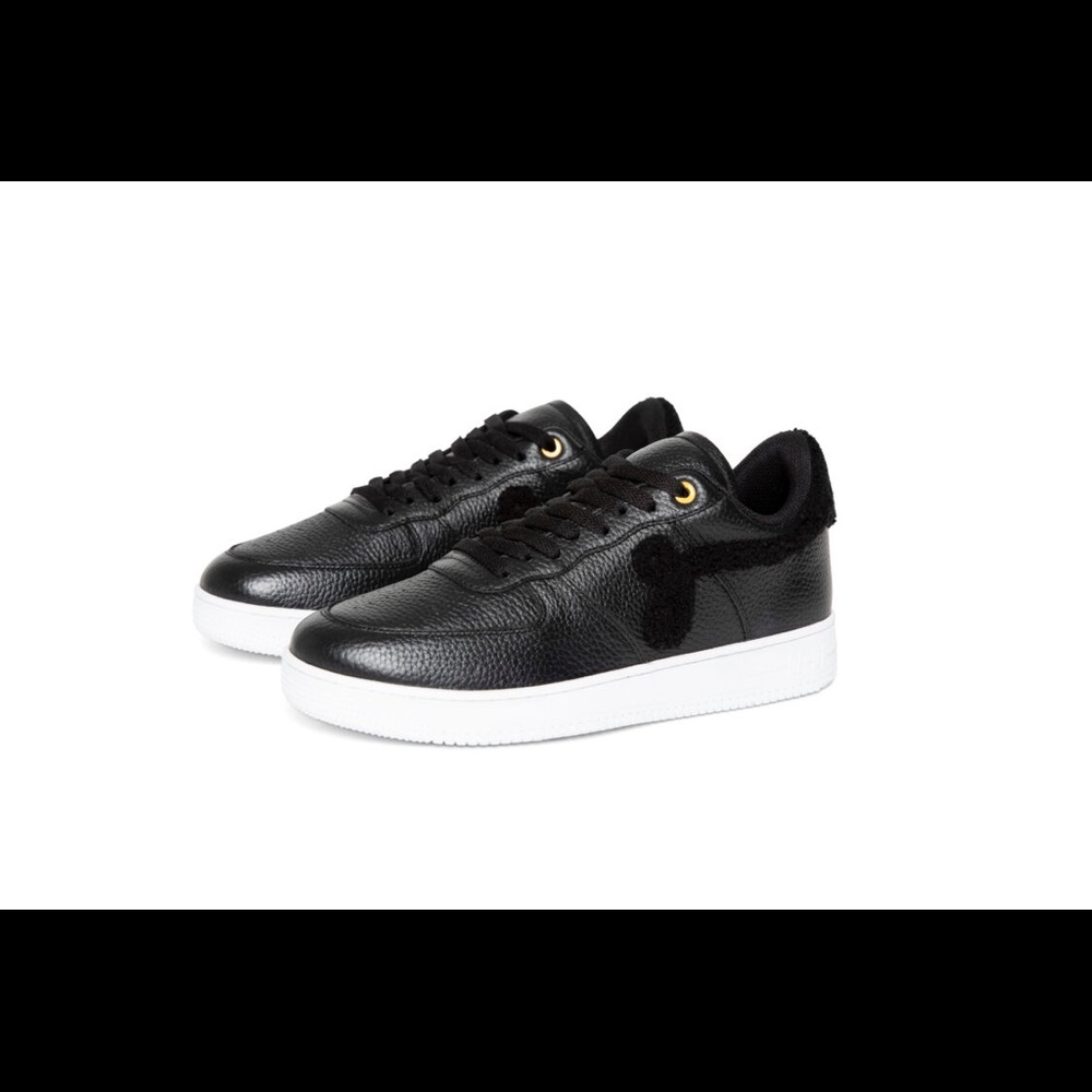 John Geiger Black Pebble Leather Sneaker sz 7.5
